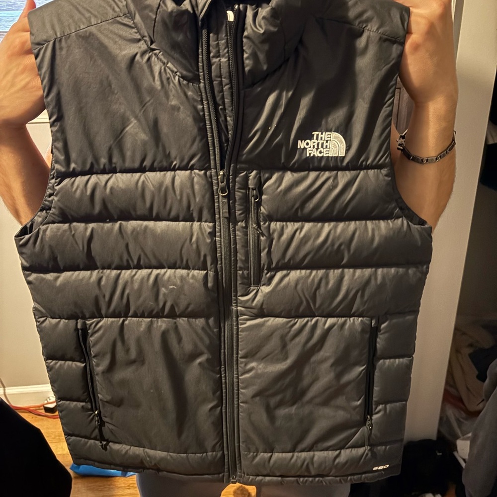 Men’s small northface vest